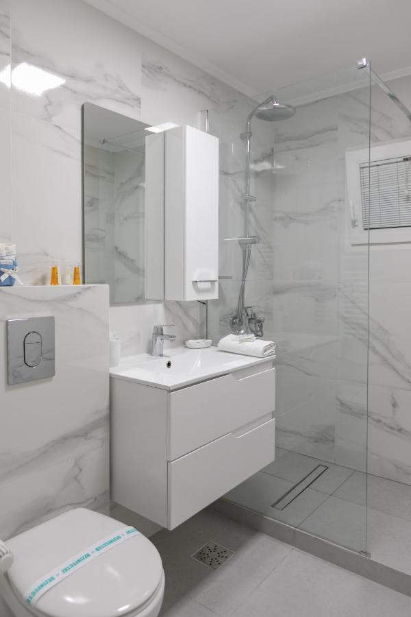 Imedio Azure Apartment Aviatiei ブカレスト エクステリア 写真